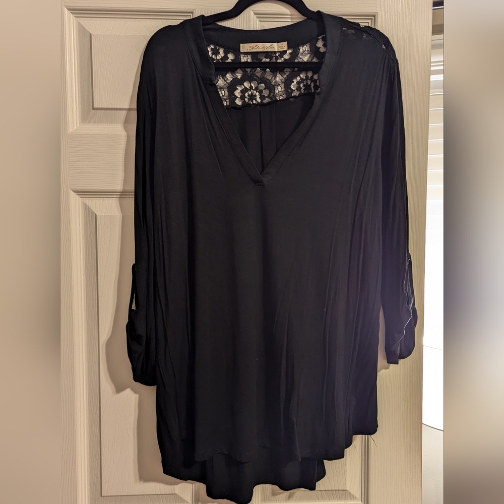 Black Top with Lace Detail from Kohl's size 3xl